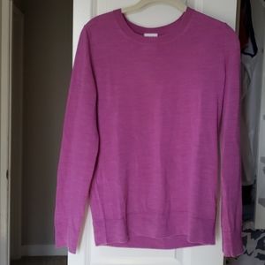 Lightweight crew neck sweater